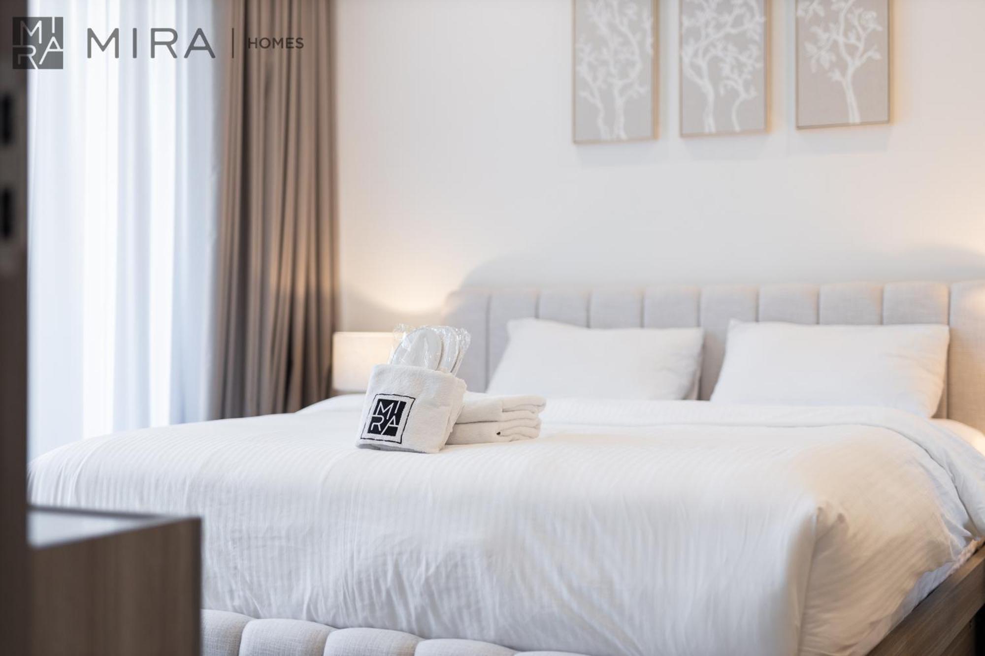 Stylish 1br In Peninsula Five Views & Pool Dubai