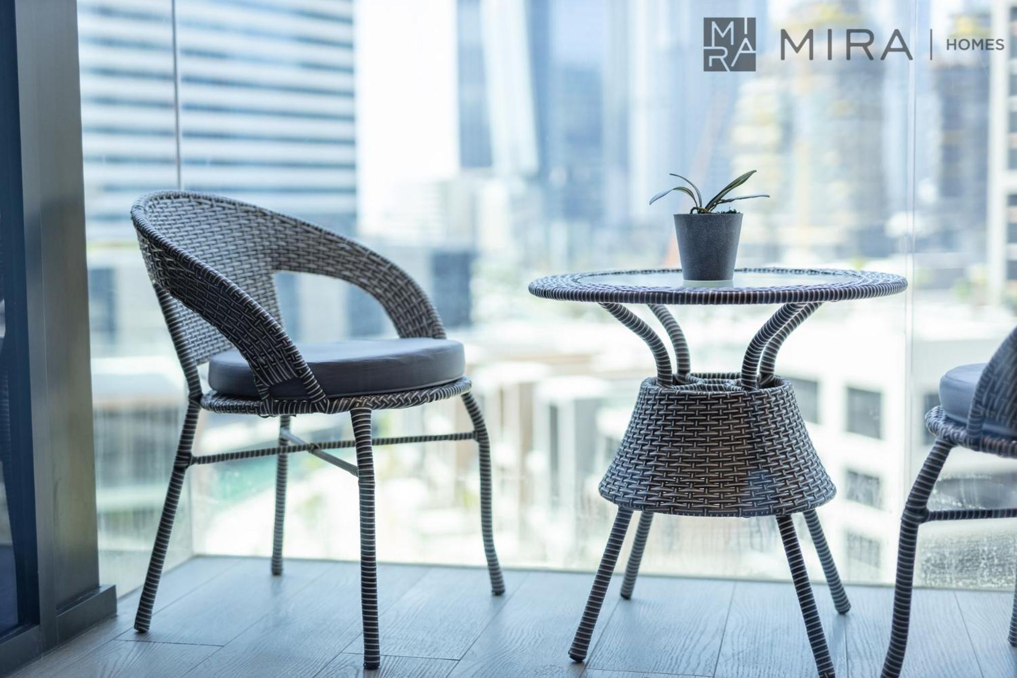 Stylish 1br In Peninsula Five Views & Pool Apartment Dubai