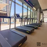 Stylish 1Br In Peninsula Five Views & Pool