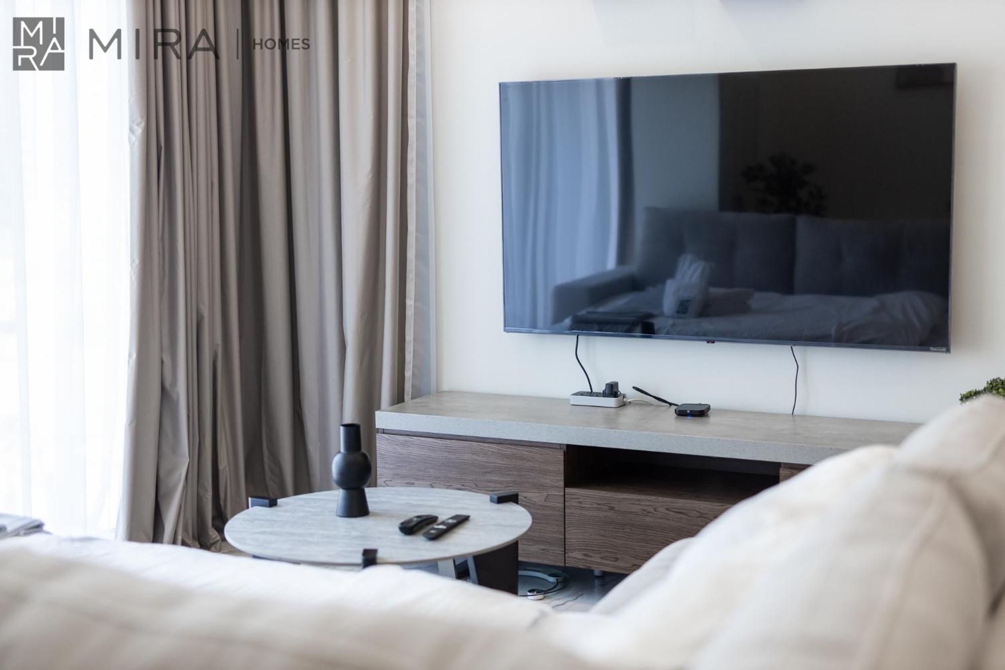 Apartment Stylish 1br In Peninsula Five Views & Pool Dubai